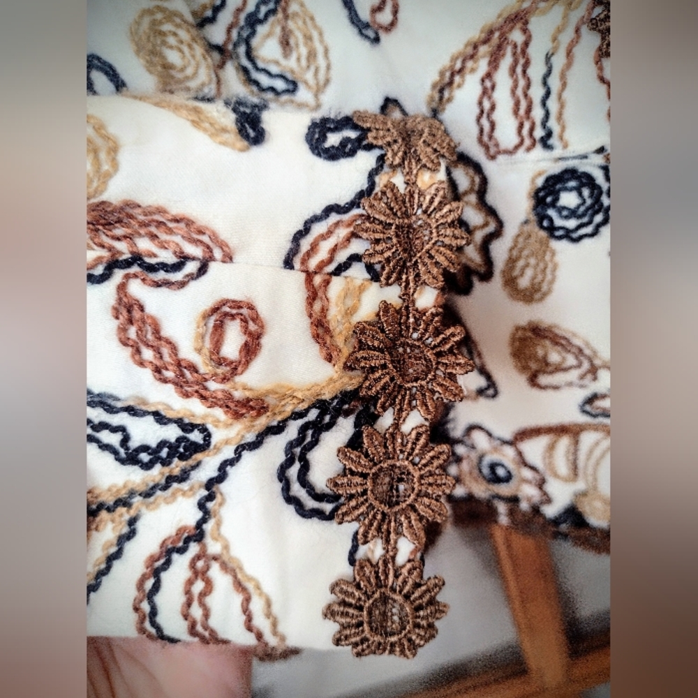 EUC Jendo Jacket, Size 12, Beautiful Embroidered Details, Perfect Condition - Picture 8 of 11